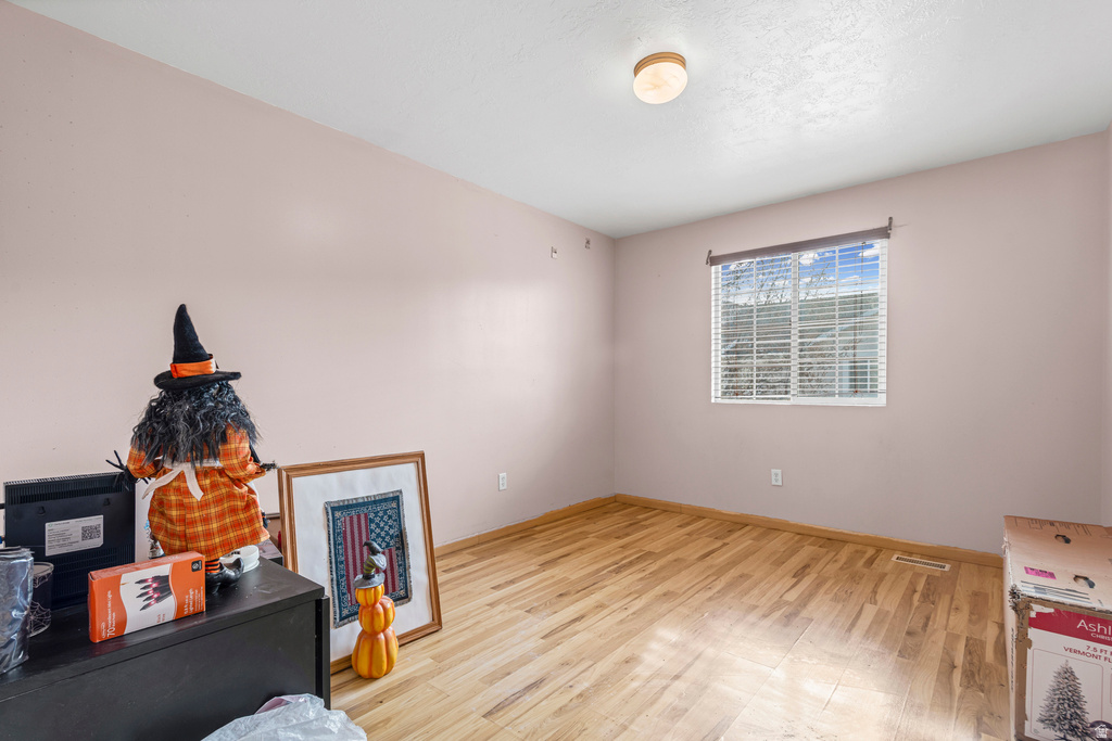 353 E NEWSOME PARK LN South Salt Lake, UT 84115