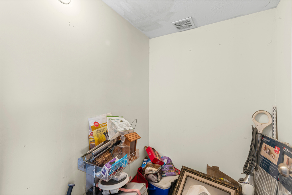 353 E NEWSOME PARK LN South Salt Lake, UT 84115