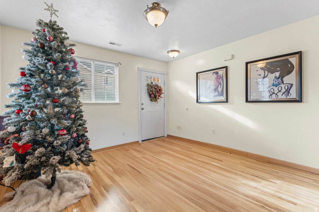 353 E NEWSOME PARK LN South Salt Lake, UT 84115