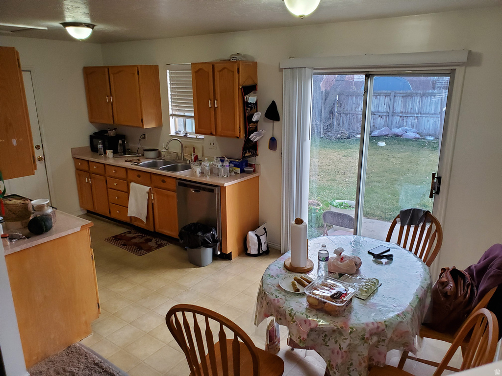 5043 W TICKLEGRASS RD West Jordan, UT 84081