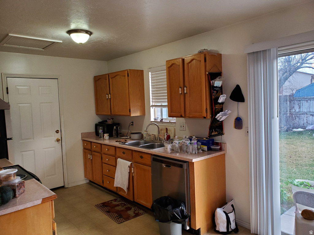 5043 W TICKLEGRASS RD West Jordan, UT 84081