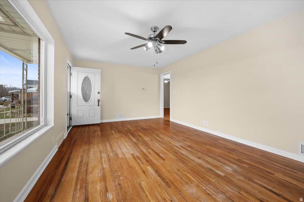 221 W OLYMPUS CIR Midvale, UT 84047