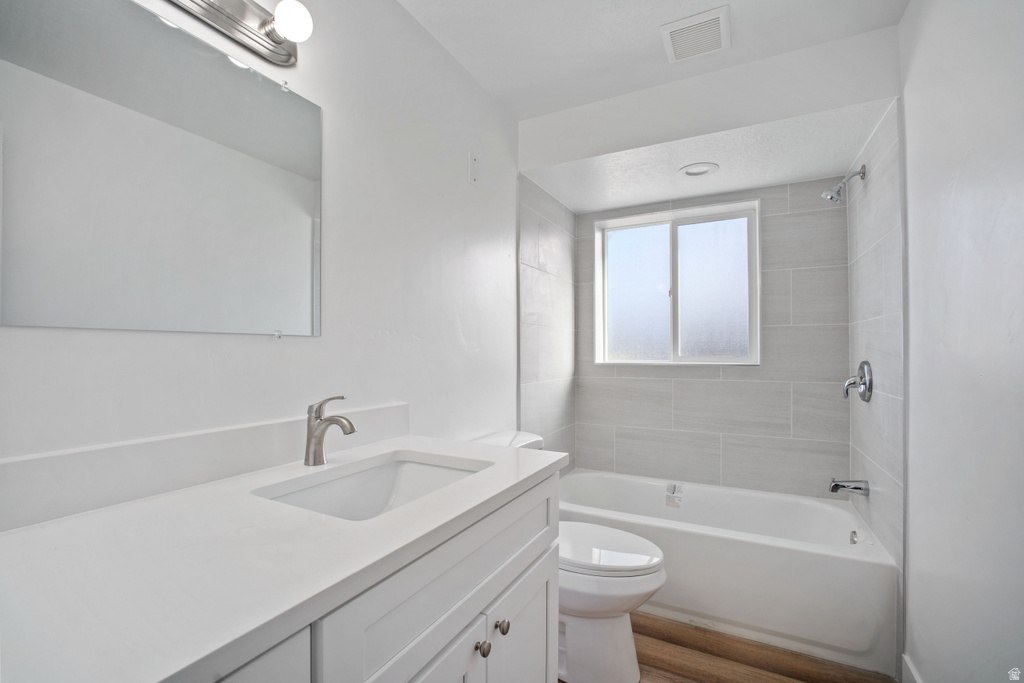 8255 S ADAMS ST Midvale, UT 84047