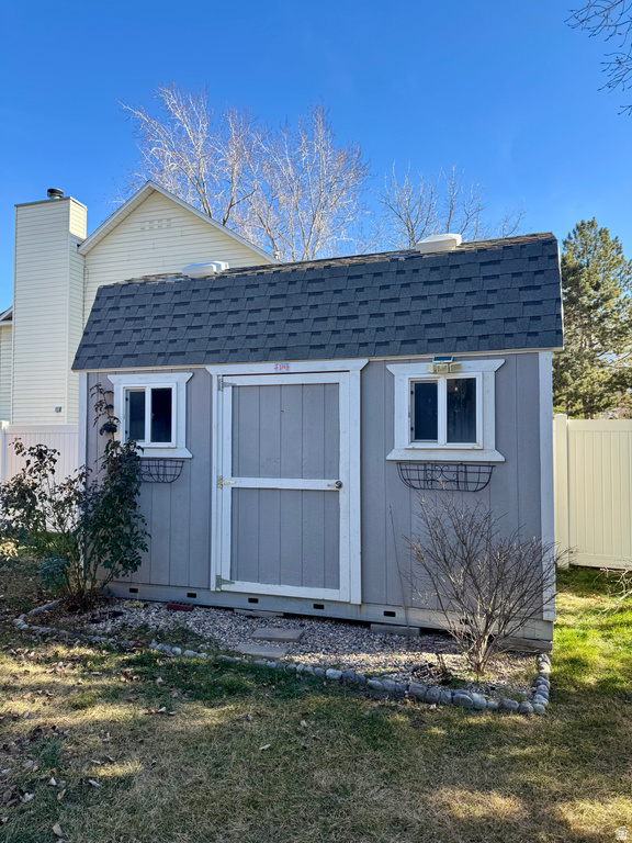 888 E DUPLER RD Sandy, UT 84094