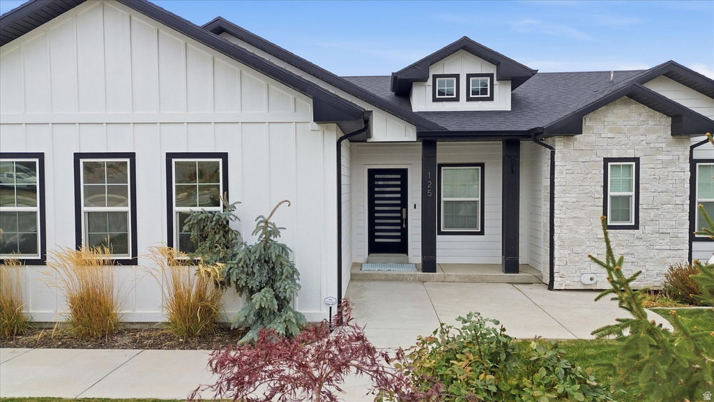 125 N PINION PL Hyde Park, UT 84318