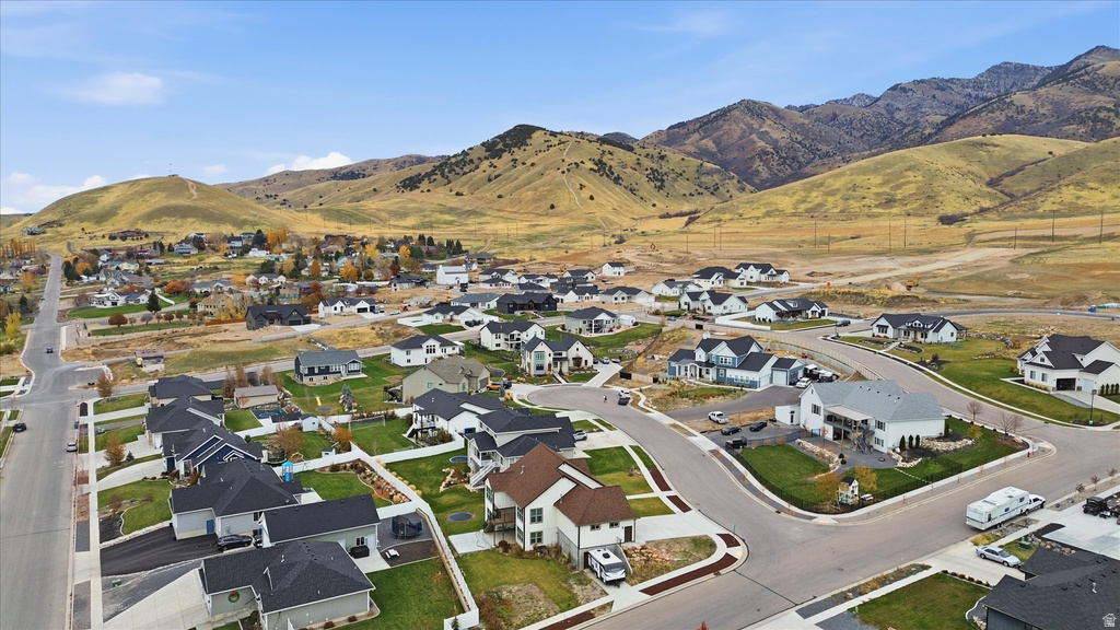 125 N PINION PL Hyde Park, UT 84318