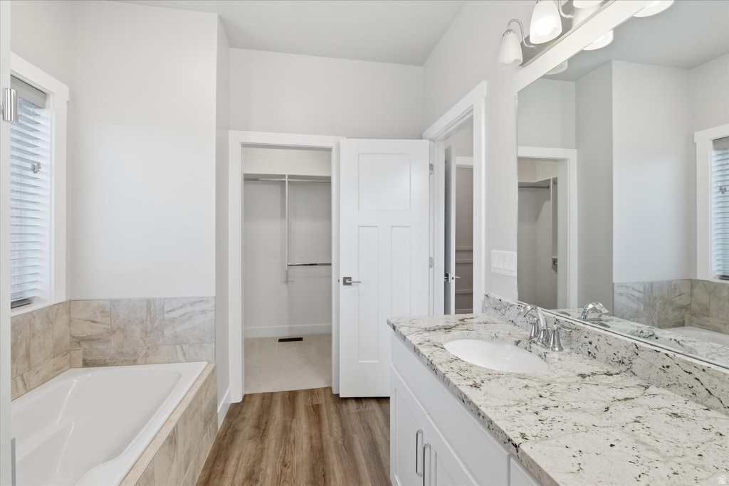 125 N PINION PL Hyde Park, UT 84318