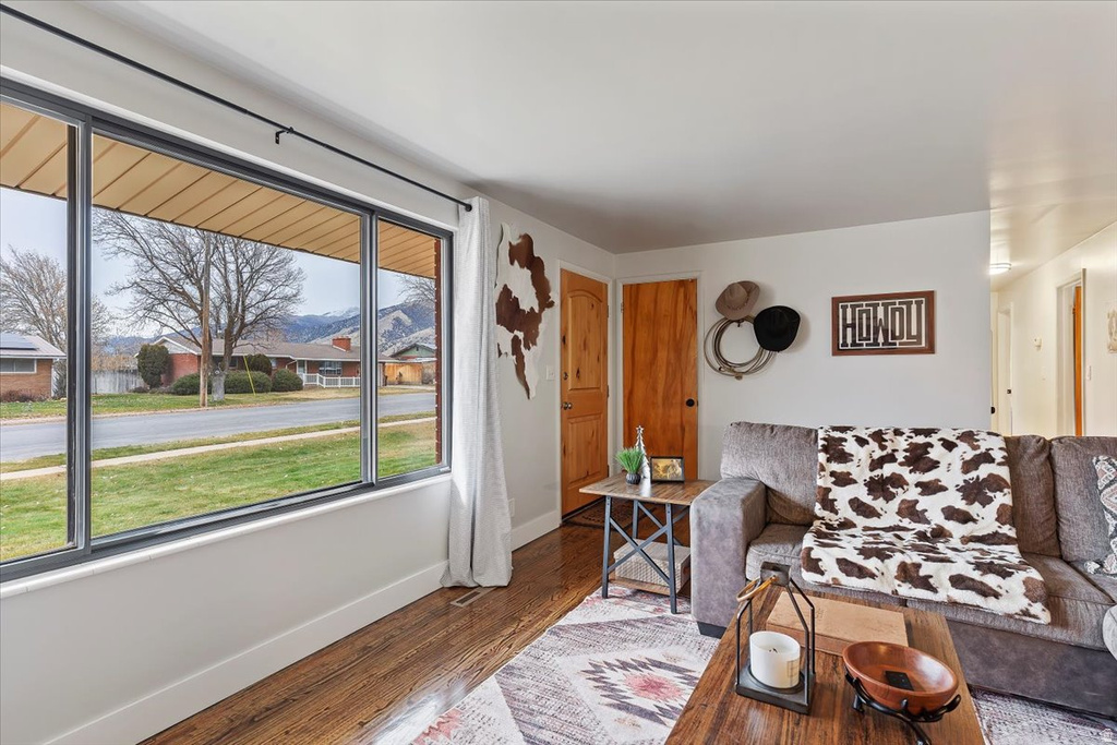 762 ANDERSON AVE Hyrum, UT 84319