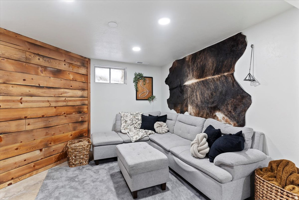 762 ANDERSON AVE Hyrum, UT 84319