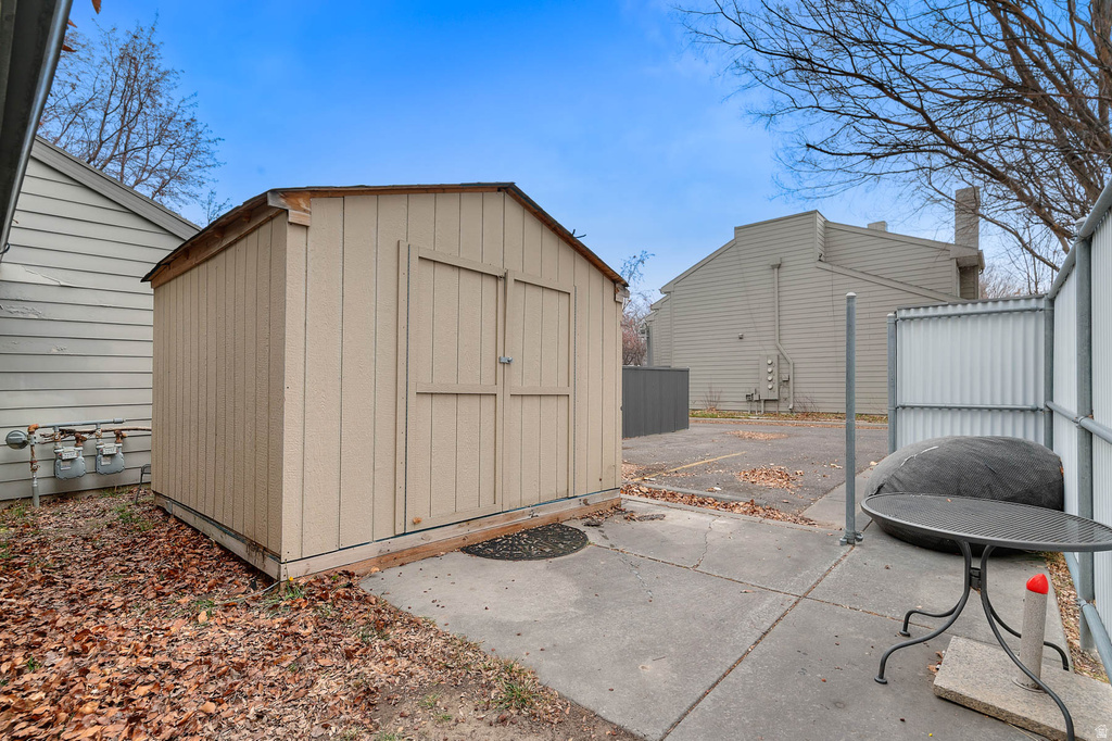 588 W WOLFE GROVE CIR Midvale, UT 84047