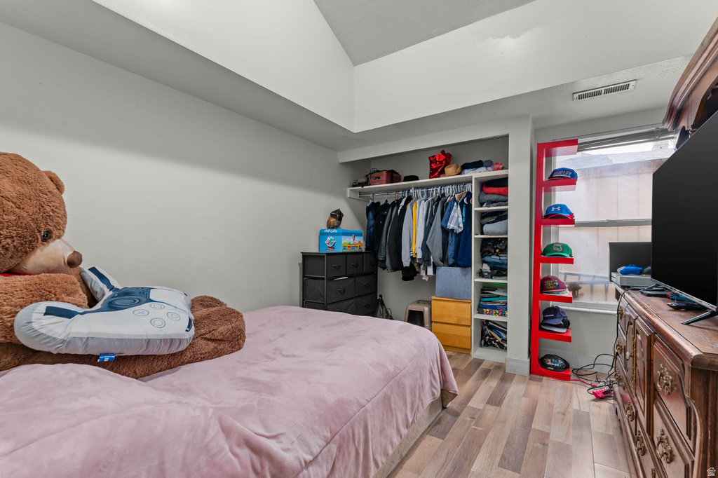 588 W WOLFE GROVE CIR Midvale, UT 84047