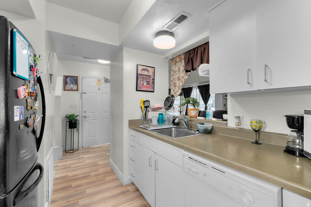 588 W WOLFE GROVE CIR Midvale, UT 84047