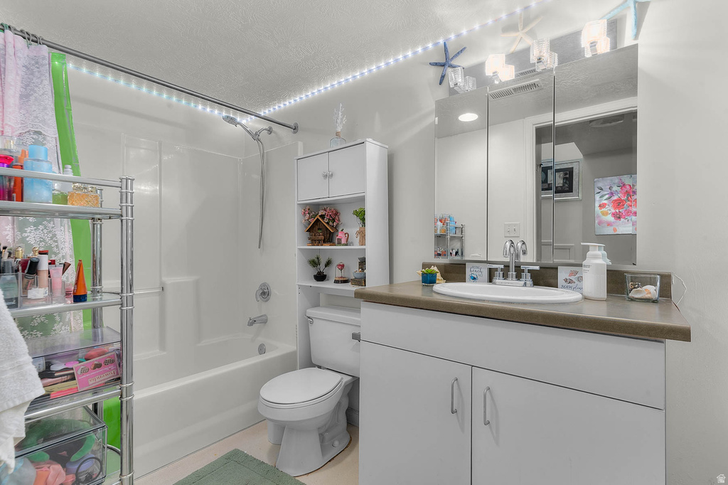 588 W WOLFE GROVE CIR Midvale, UT 84047