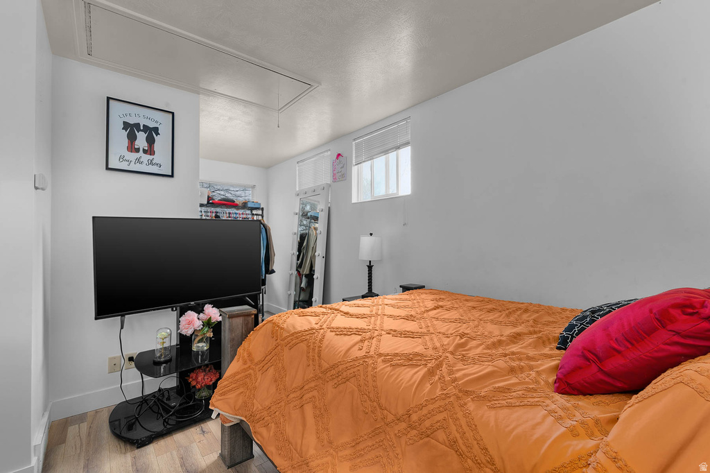 588 W WOLFE GROVE CIR Midvale, UT 84047