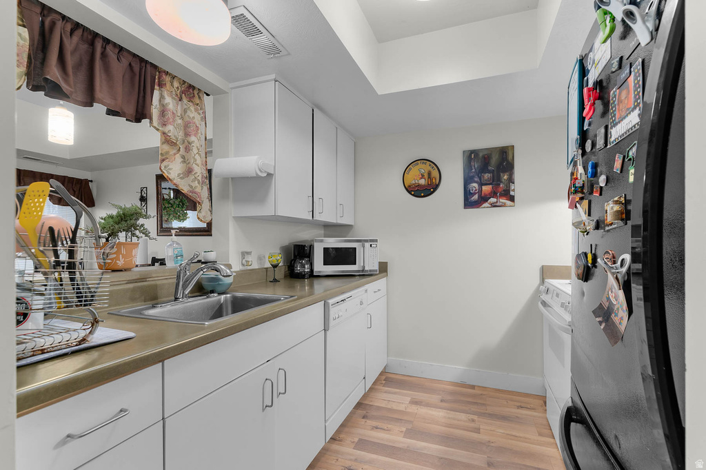 588 W WOLFE GROVE CIR Midvale, UT 84047