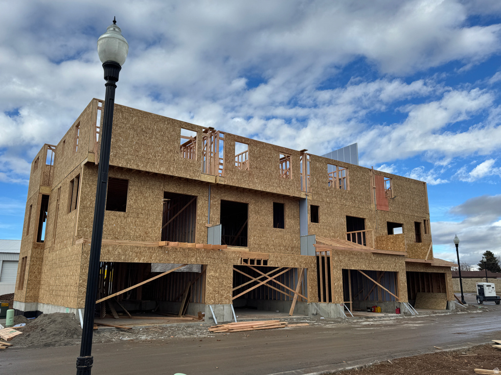 1713 N 1625 W Layton, UT 84041