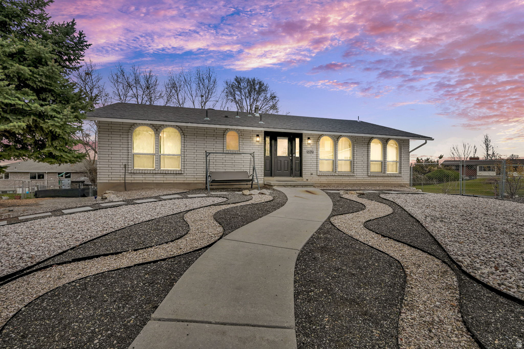 1629 E JUNIPER ST Layton, UT 84040