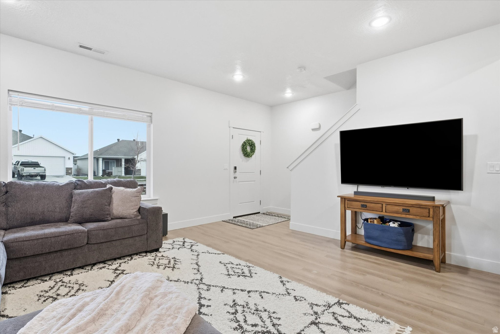 1564 E 460 S Hyrum, UT 84319