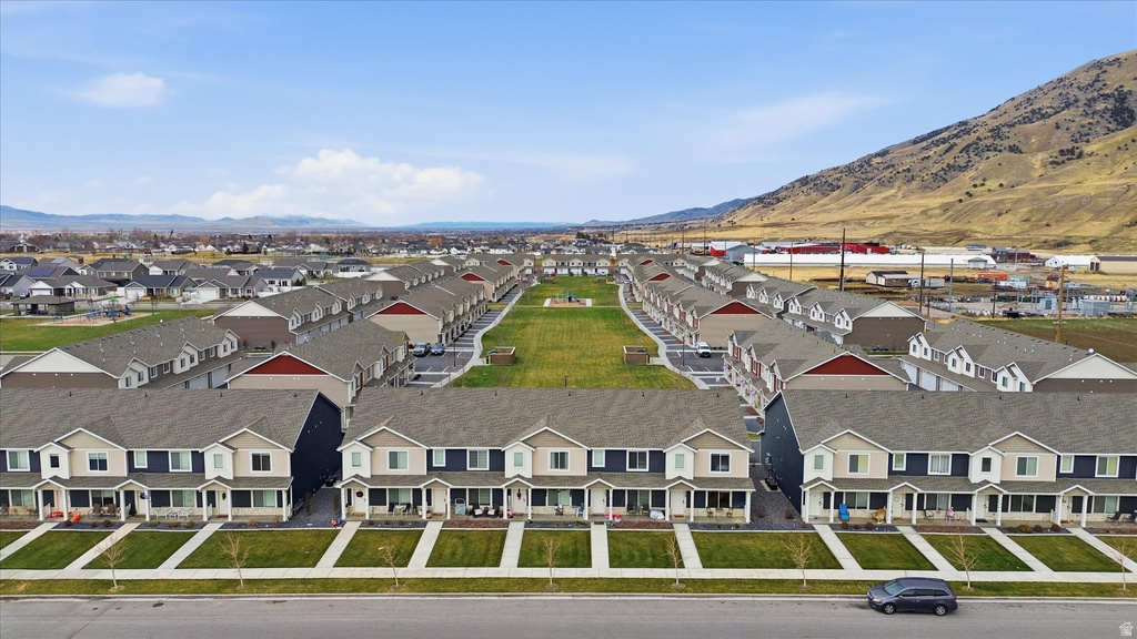 1564 E 460 S Hyrum, UT 84319