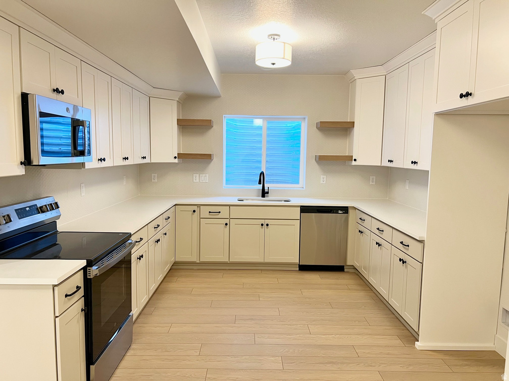 11578 S FLYING FISH DR #1-120 South Jordan, UT 84009