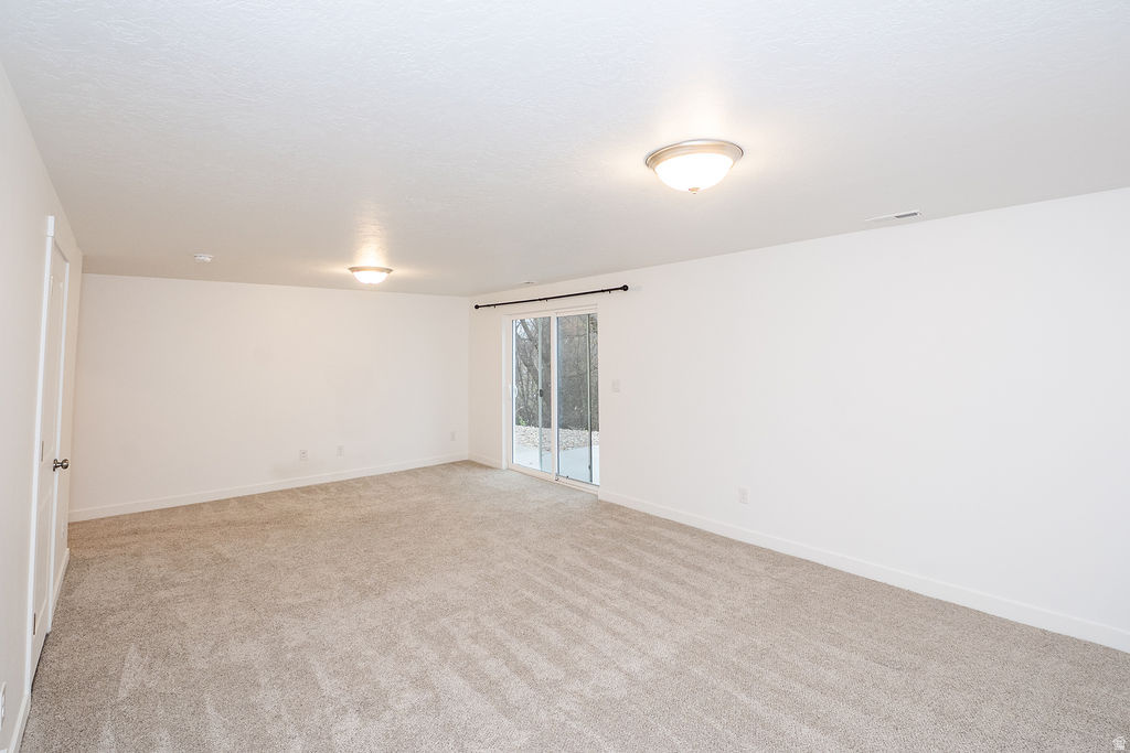 641 S PLUM CREEK LN Ogden, UT 84404