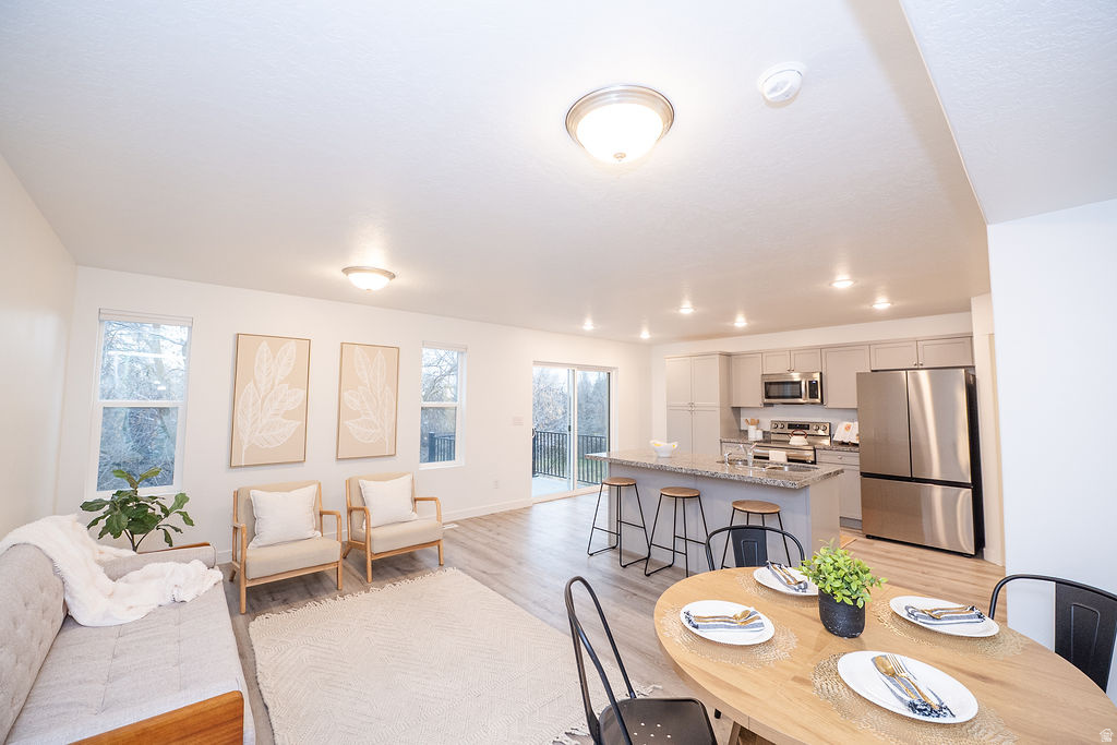 641 S PLUM CREEK LN Ogden, UT 84404