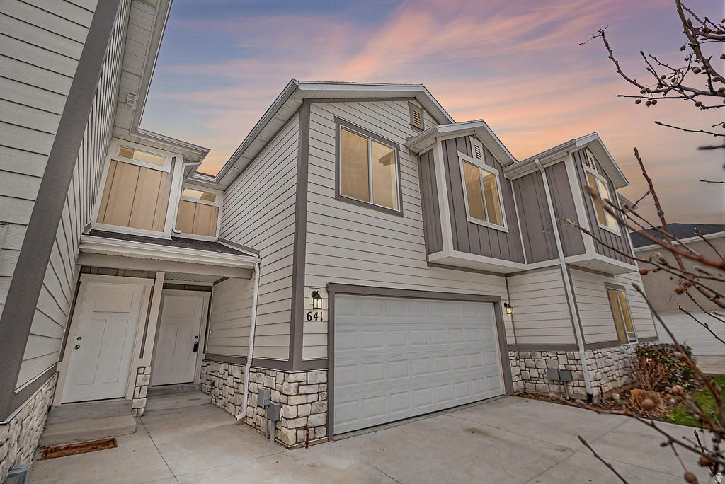 641 S PLUM CREEK LN Ogden, UT 84404