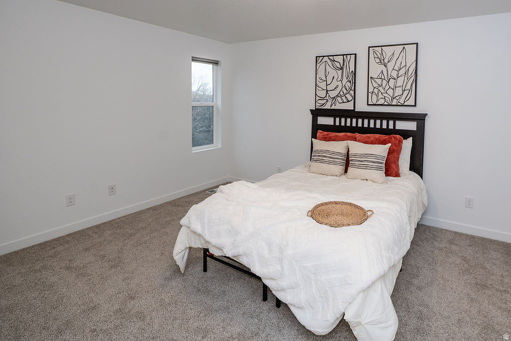 641 S PLUM CREEK LN Ogden, UT 84404