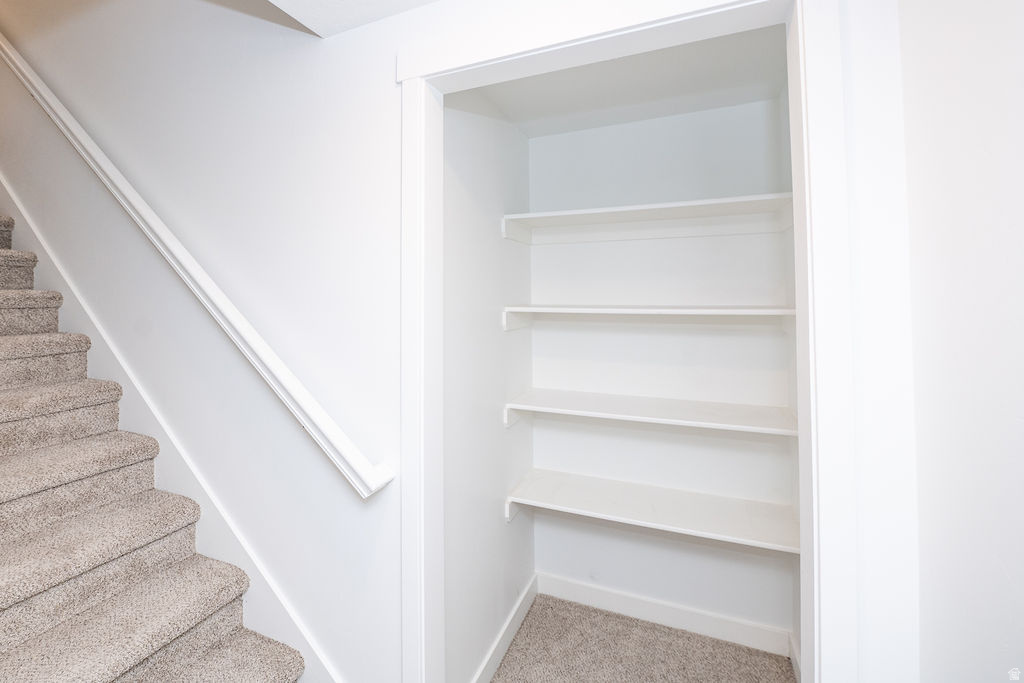 641 S PLUM CREEK LN Ogden, UT 84404