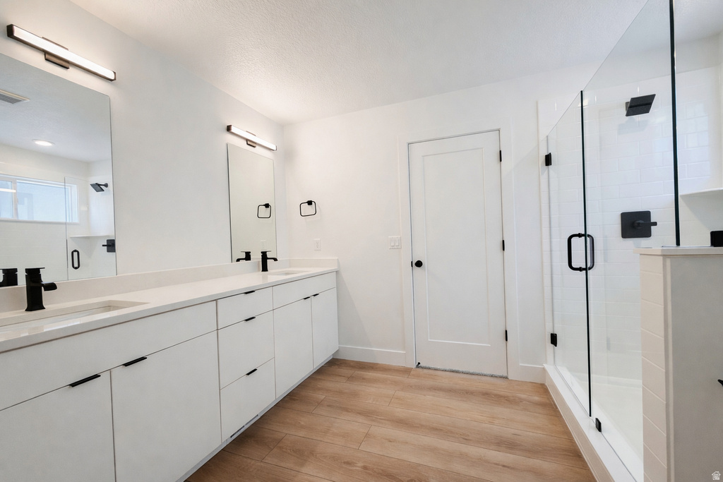 285 E VAUGHN LN #13 Midvale, UT 84047