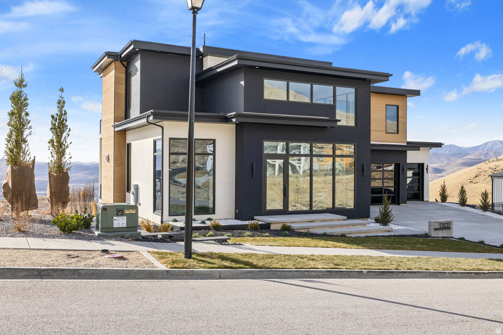 1307 W ANNUVOLATO WAY Lehi, UT 84043