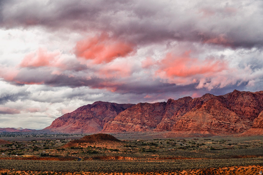 864 N SIHU WAY Ivins, UT 84738