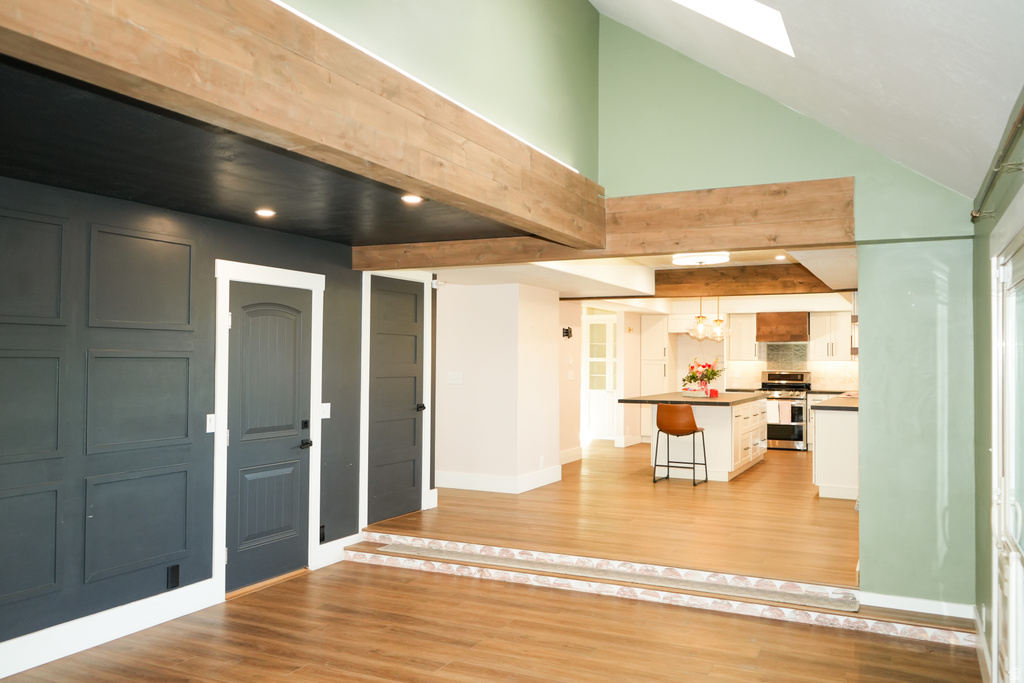 16 W 780 S Centerville, UT 84014