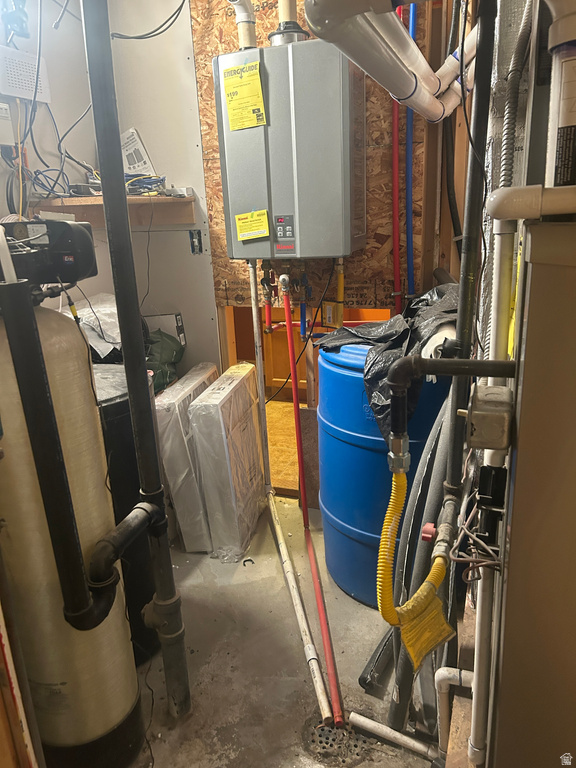 16 W 780 S Centerville, UT 84014