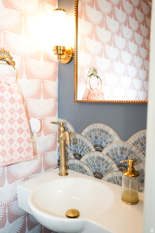 16 W 780 S Centerville, UT 84014