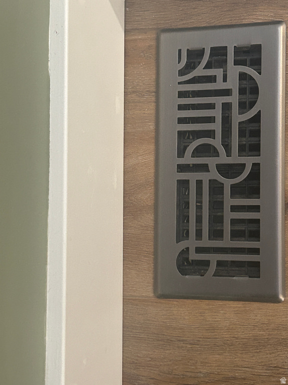 16 W 780 S Centerville, UT 84014