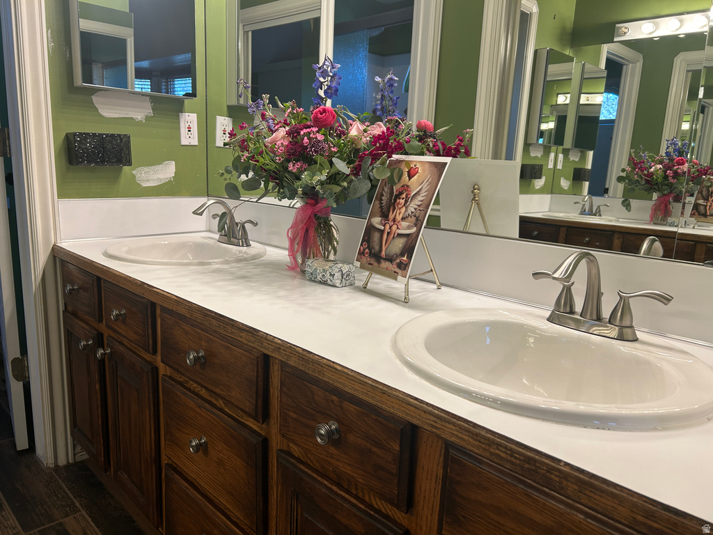 16 W 780 S Centerville, UT 84014