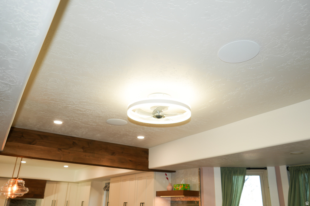 16 W 780 S Centerville, UT 84014