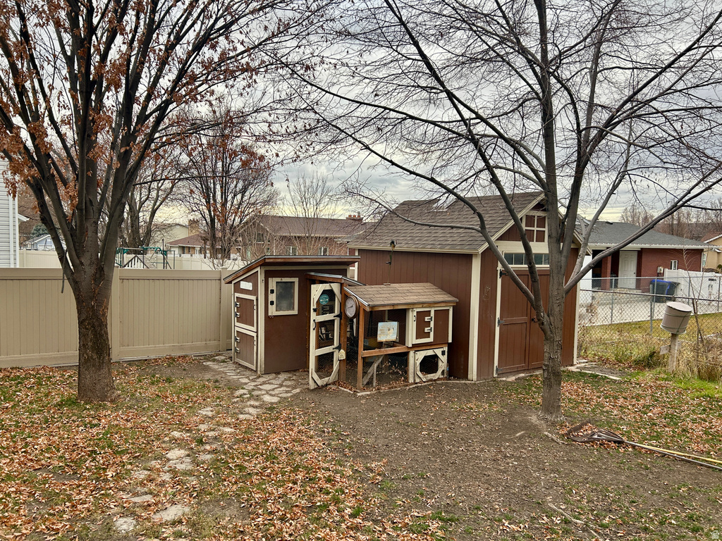 16 W 780 S Centerville, UT 84014