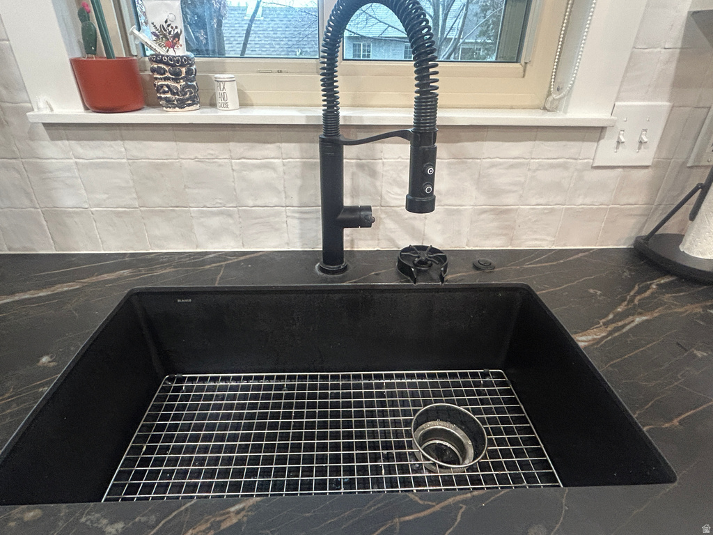 16 W 780 S Centerville, UT 84014