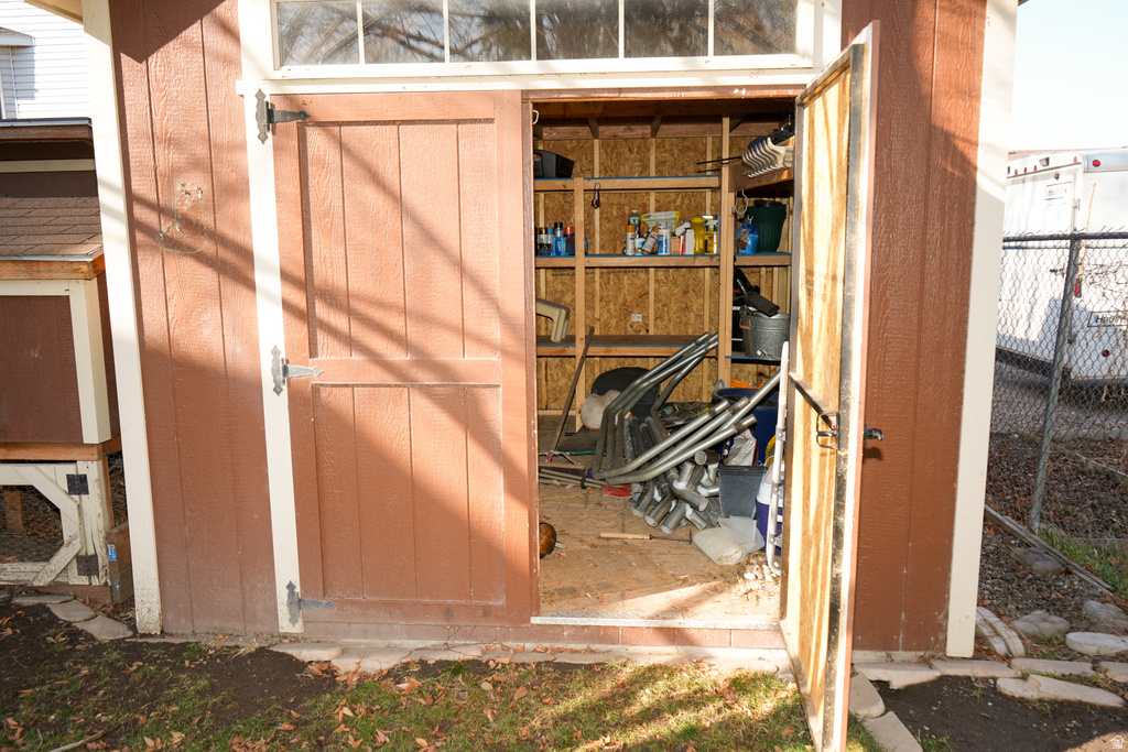 16 W 780 S Centerville, UT 84014