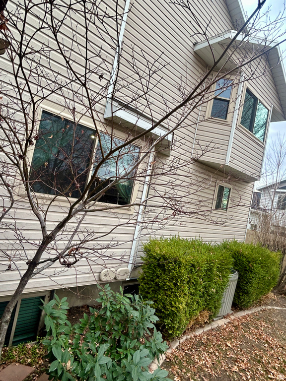 16 W 780 S Centerville, UT 84014