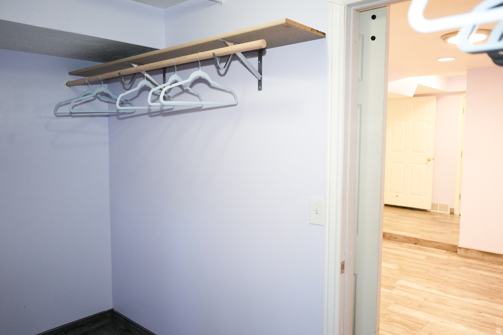 16 W 780 S Centerville, UT 84014