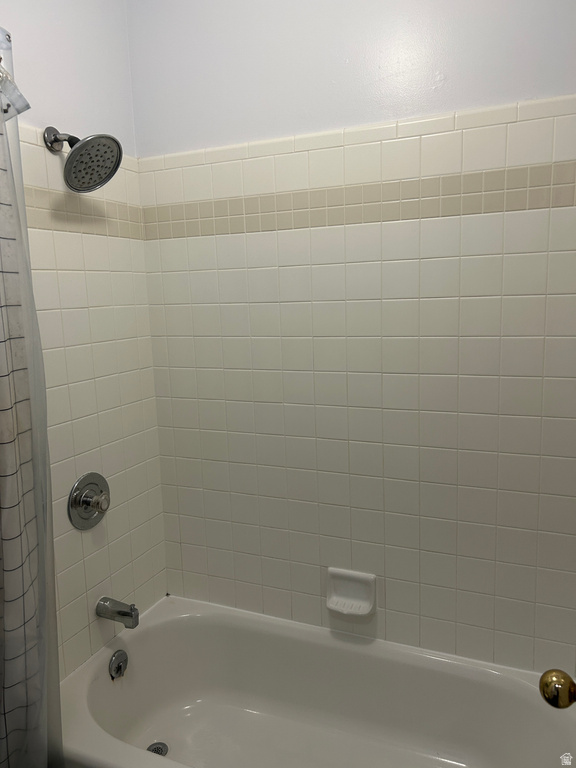 16 W 780 S Centerville, UT 84014