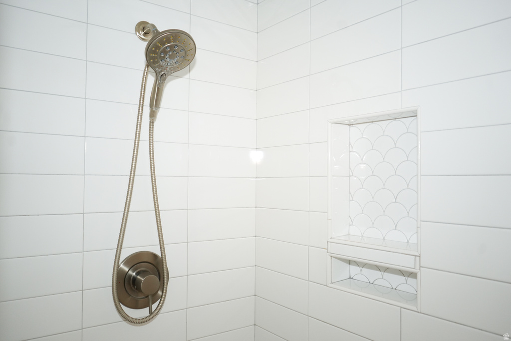 16 W 780 S Centerville, UT 84014