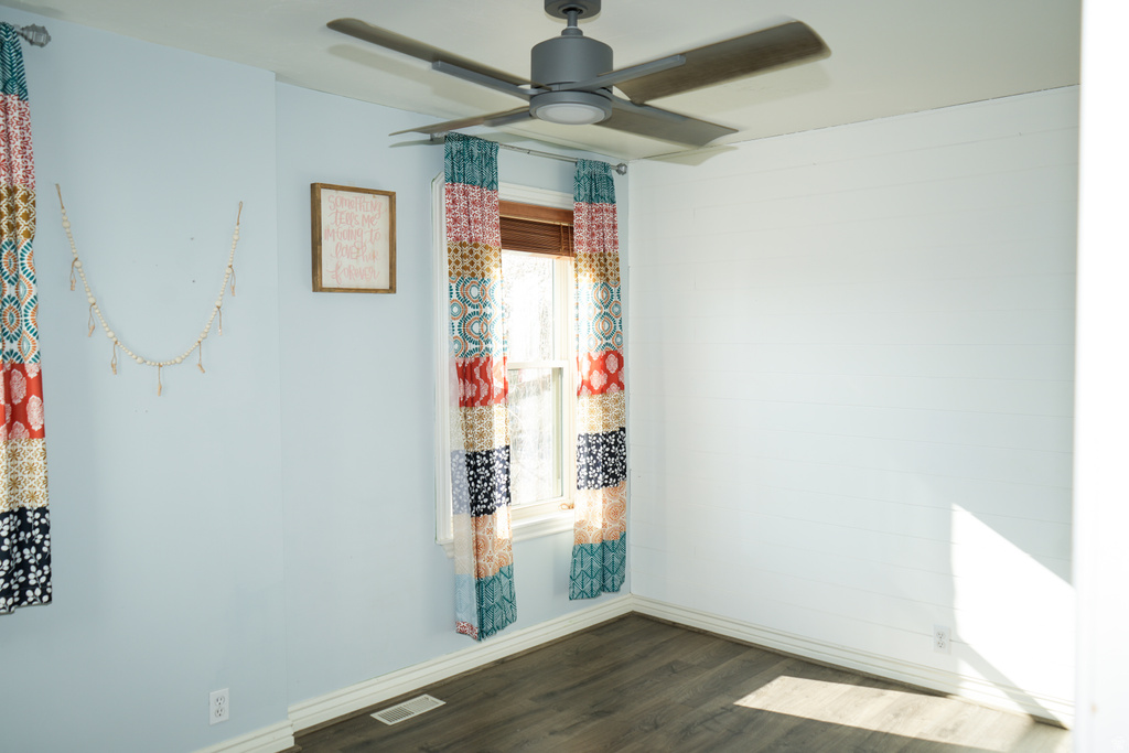 16 W 780 S Centerville, UT 84014