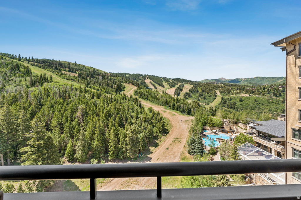 2300 DEER VALLEY E DR photo 2