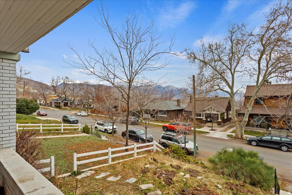 669 8TH AVE Salt Lake City, UT 84103