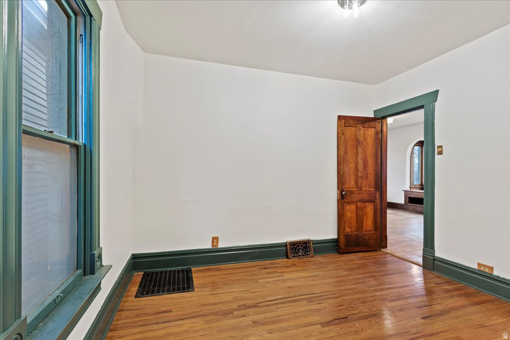 669 8TH AVE Salt Lake City, UT 84103