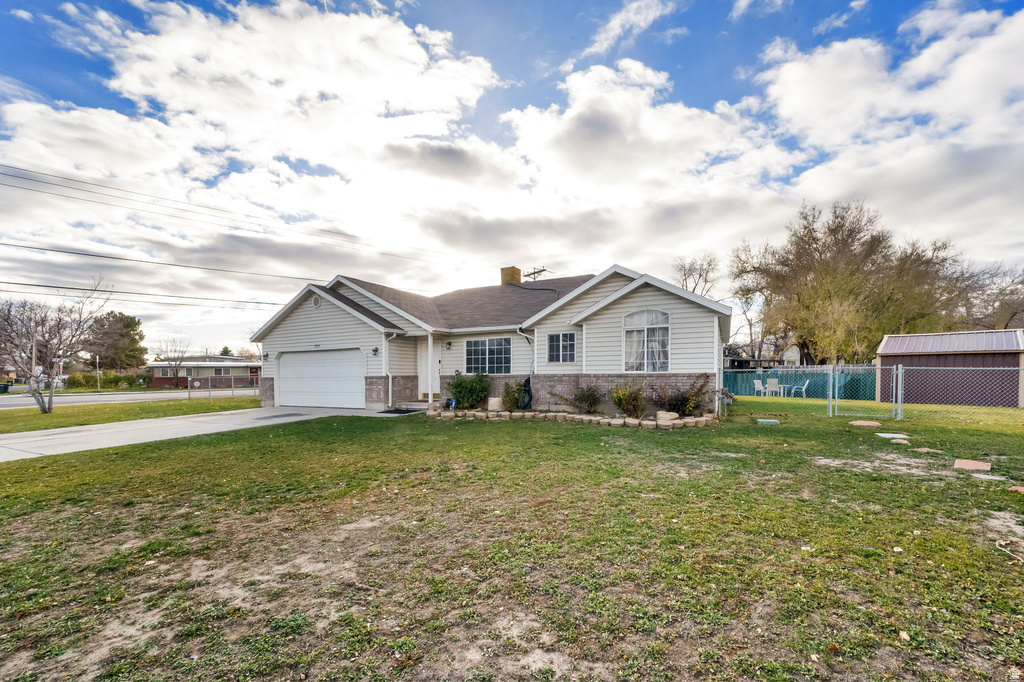 3084 ROYAL WULFF LN West Valley City, UT 84120